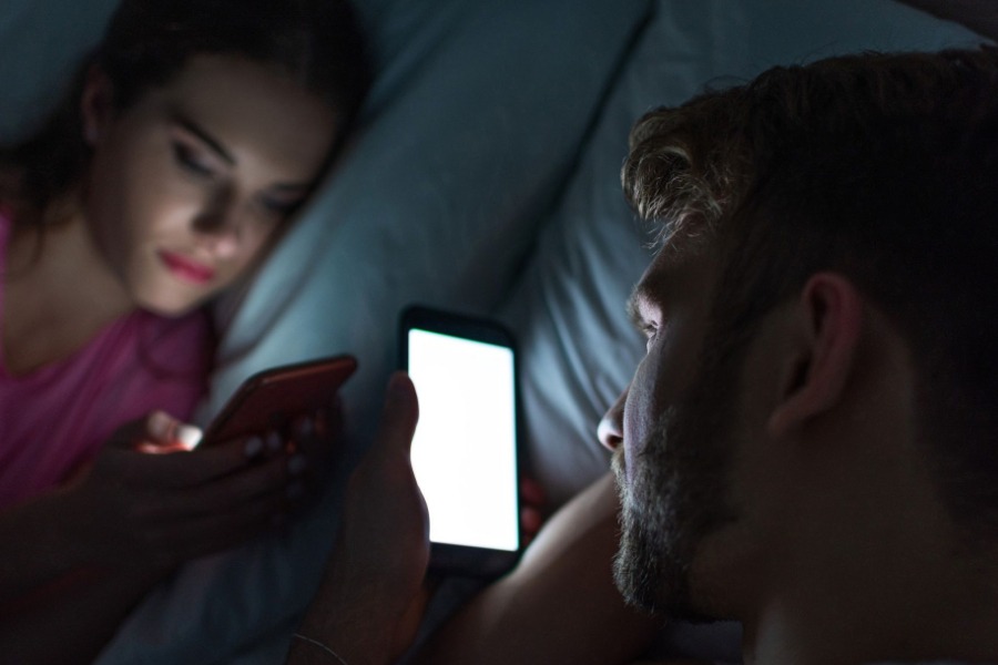 Topics to Talk with Girlfriend at Night